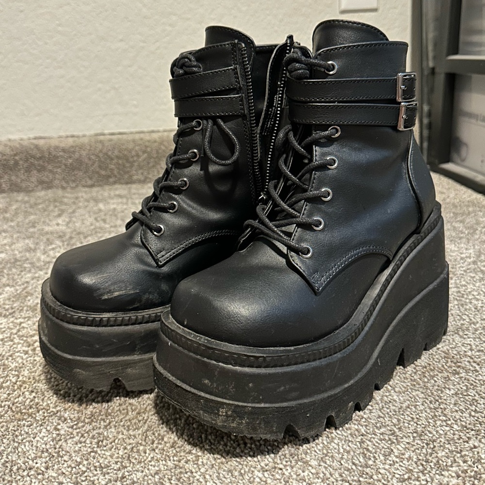 Demonia Shaker 52 Boots Women’s Size 7